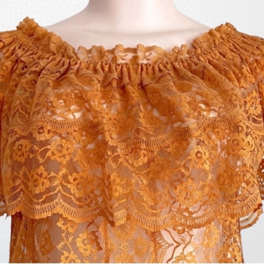 Virginie Vincent France Lace Exaggerated Ruffled Peasant Boho Holiday Top SZ M - Picture 5 of 10